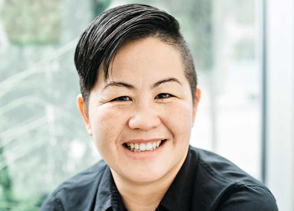 074: Holly Lee - Give Your Audience Exactly What They Want
