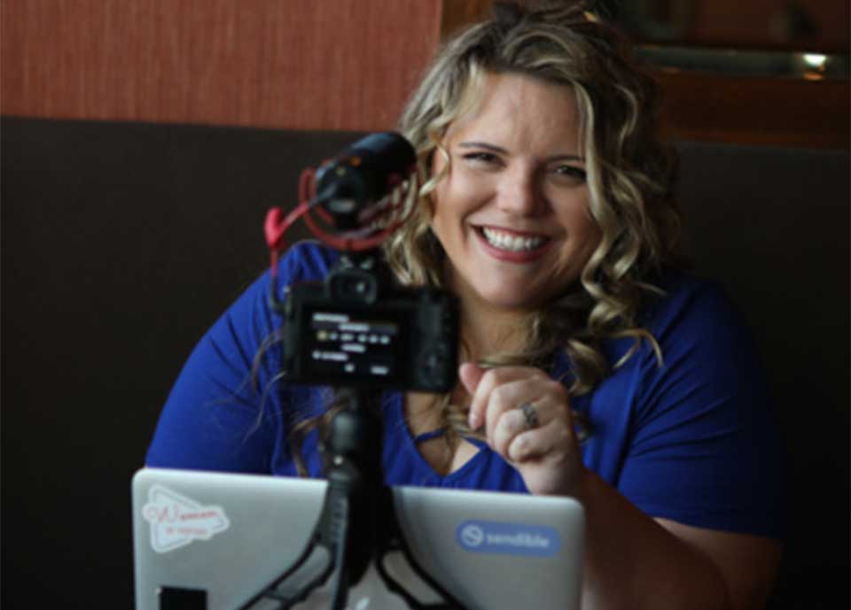 168: 5 Social Media Tools Every Creator Needs to Simplify and Thrive with Desiree Martinez 168: 5 Social Media Tools Every Creator Needs to Simplify and Thrive with Desiree Martinez